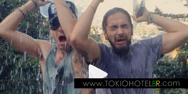 Promiflash.de: Eles aparecem de novo – Bill e Tom sendo legais – Balde de Gelo (23.08.14)