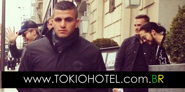 Nova Foto: Bill e Tom Kaulitz em Paris (08.10.14)