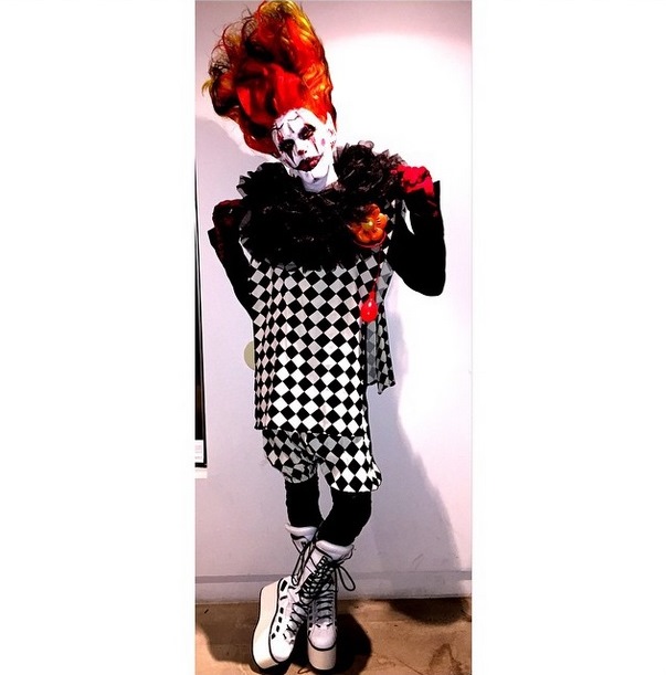 Instagram Bill Kaulitz: #Felizdiadasbruxas (01.11.14)