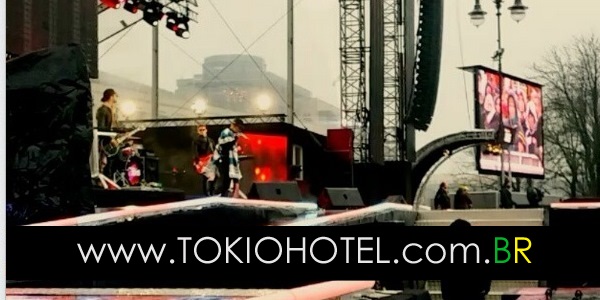 Novos Vídeos: Tokio Hotel em checagem de som para a apresentação no Willkommen 2015 (31.12.14)
