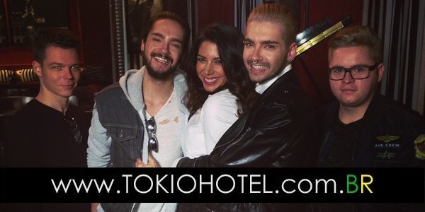 Novas fotos: Viviana Vigil entrevista Tokio Hotel para a OK! TV (13.01.15)