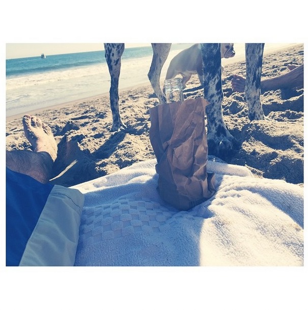 Instagram Bill Kaulitz: Dias de Praia (05.04.15)