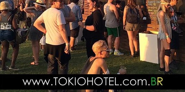 Novas fotos: Bill e Tom Kaulitz no festival Coachella em Indio, Califórnia (11.04.15)