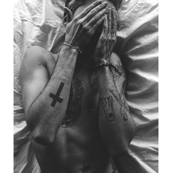 Instagram Bill Kaulitz: Shhhhh….! (02.06.15)