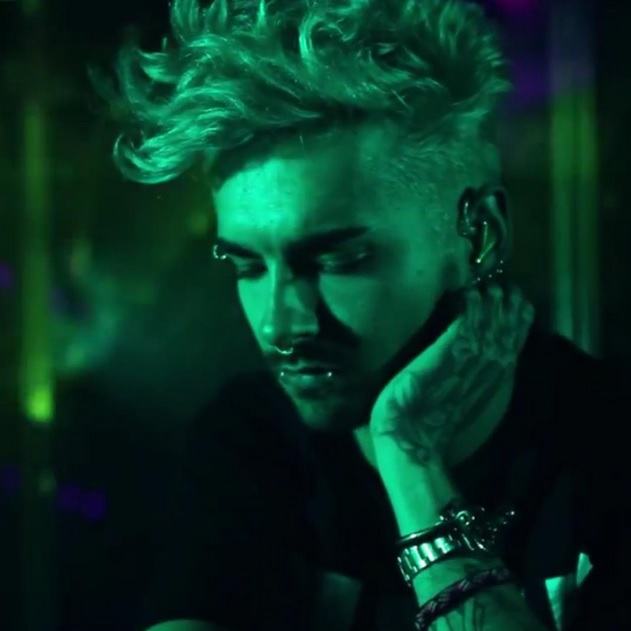 Instagram Alizabeth Cochrane: Cabeleireira de Bill Kaulitz posta foto dele (29.07.15)