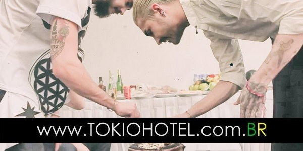 Novo vídeo: Tokio Hotel TV 2015 – Aniversário de masturbação (10.09.15)