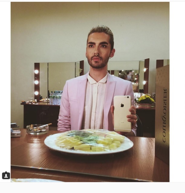 Instagram Bill Kaulitz: Quase na hora do show (27.10.15)