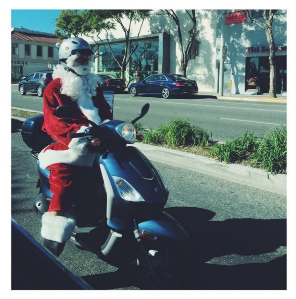 Instagram Bill Kaulitz: Querido Papai Noel (23.12.14)
