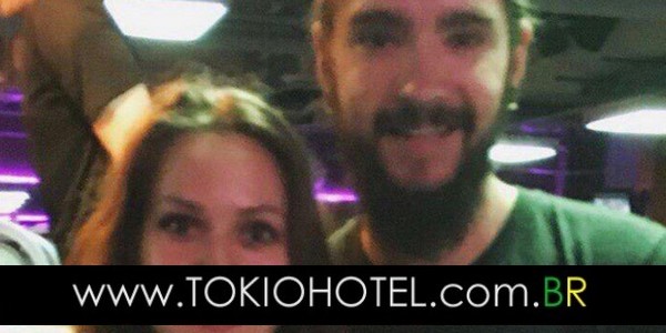 Nova foto: Tom com fã em Los Angeles (22.03.16)