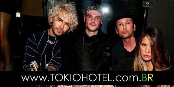 Novas fotos: Bill Kaulitz com Charles Dragoslav em Paris, França (06.05.16)