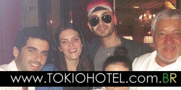 Nova foto: Bill Kaulitz com fãs no Mamo em Paris, França (29.09.16)